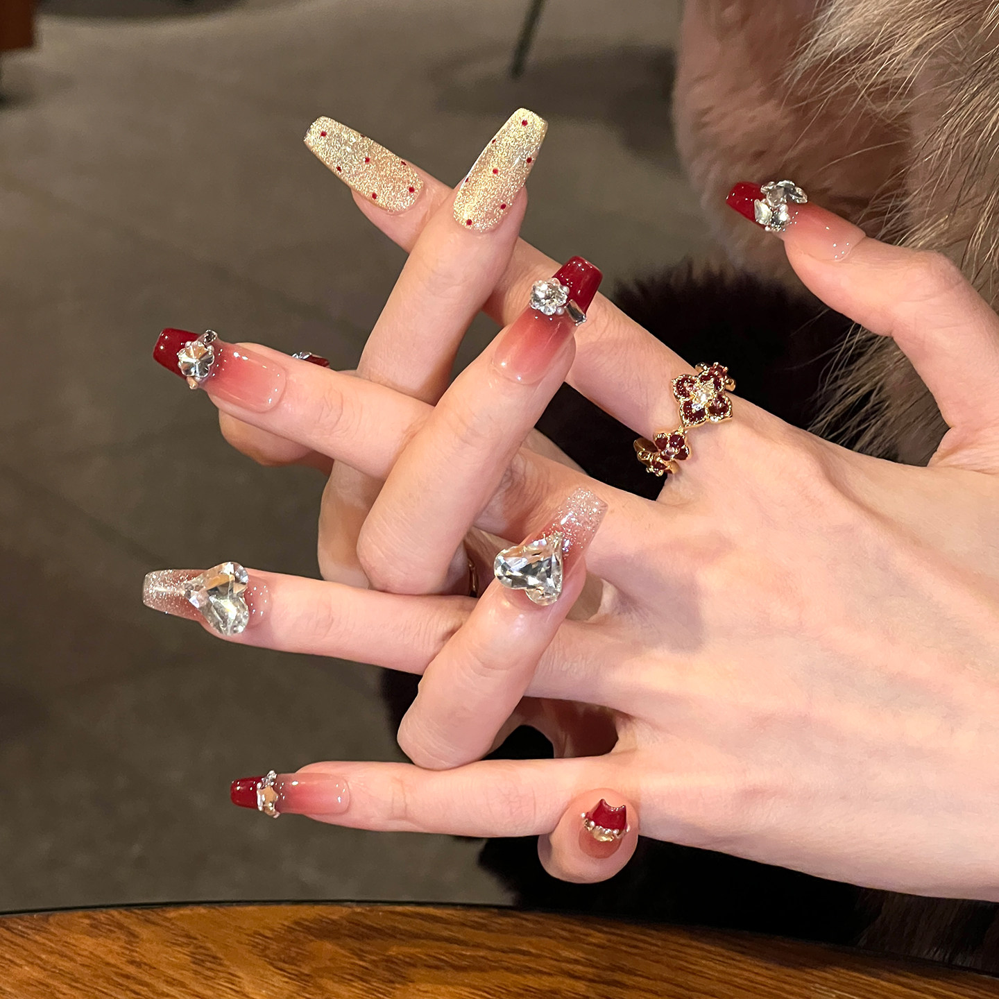 植兔手工穿戴甲中长款法式红色渐变美甲波点猫眼高级感婚纱照甲片,淘宝优惠券,粉丝福利购,淘宝优惠卷