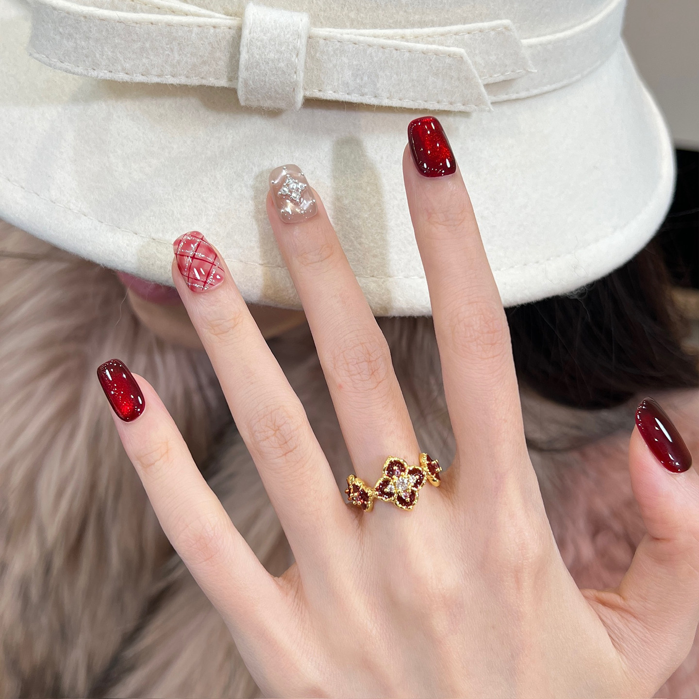 植兔红色渐变猫眼美甲穿戴甲波点蝴蝶结新年高级感新娘婚甲中长款,淘宝优惠券,粉丝福利购,淘宝优惠卷