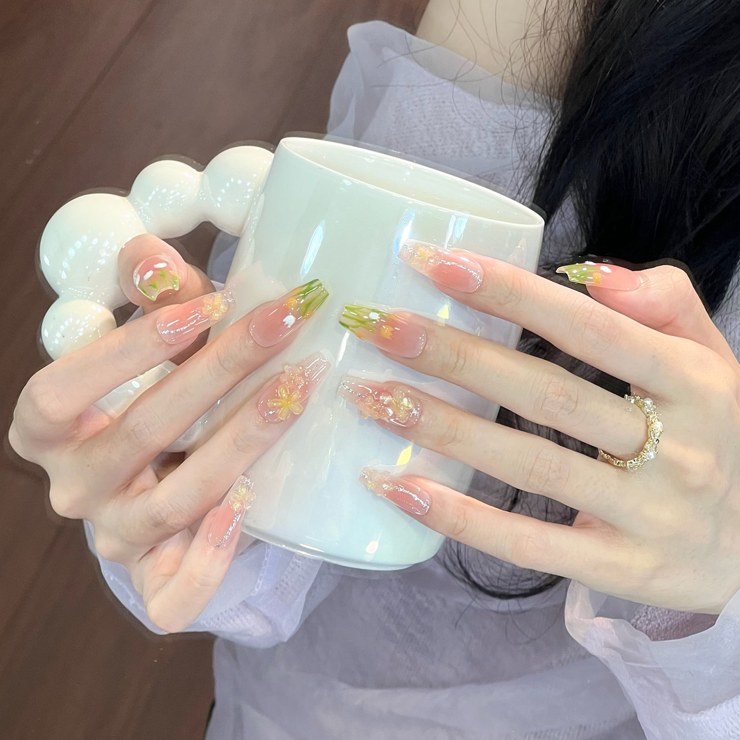 植兔手绘郁金香穿戴甲夏日纯欲裸色花仙子腮红显白美甲贴片高级感,淘宝优惠券,粉丝福利购,淘宝优惠卷