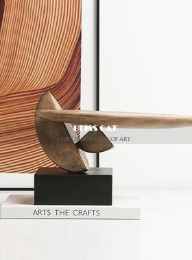 现代轻奢抽象雕塑摆件样板房客厅玄关电视柜设计师陈设书柜装饰品