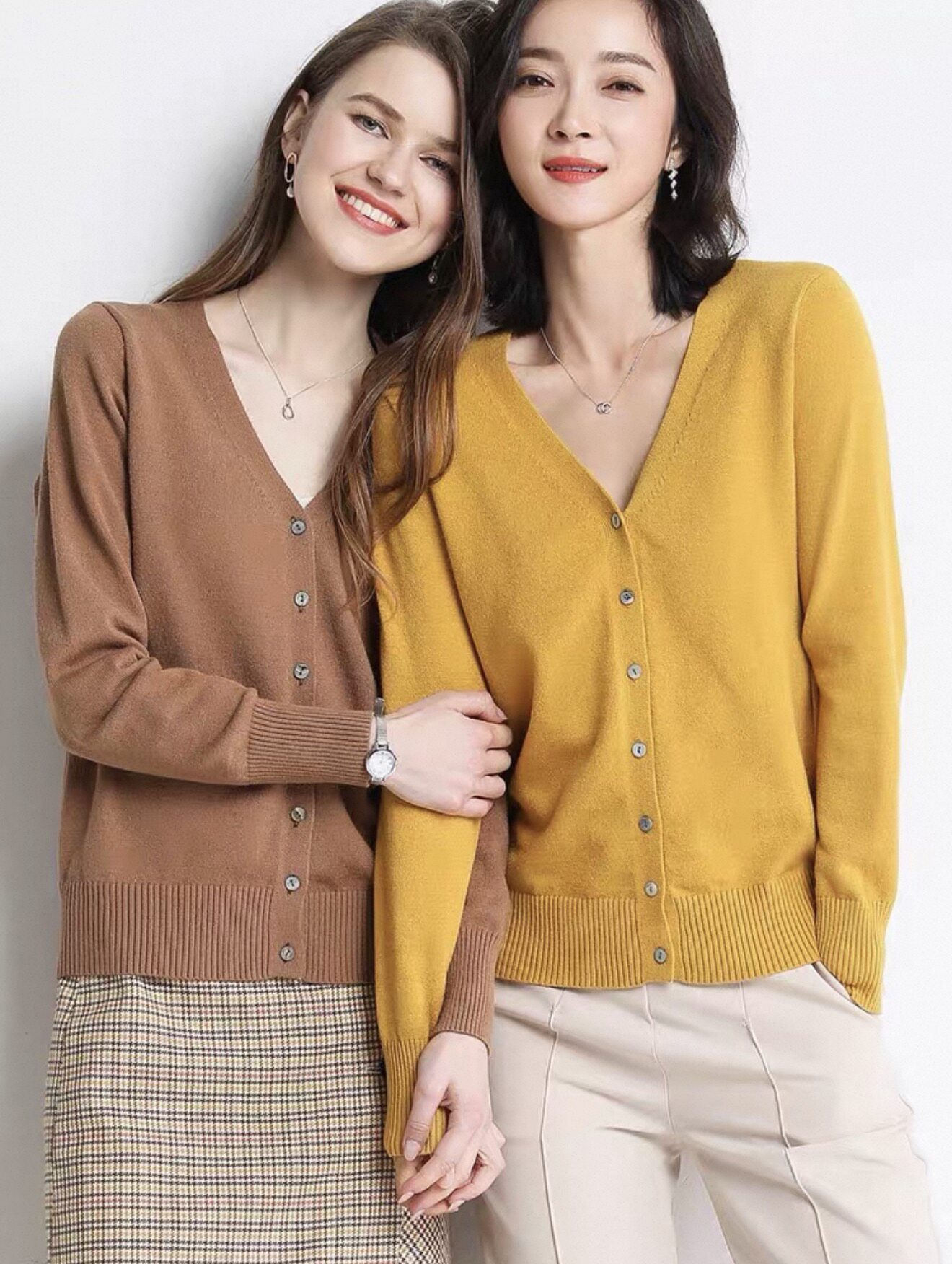 【爆款秒杀】卷边圆领套头大码宽松百搭打底