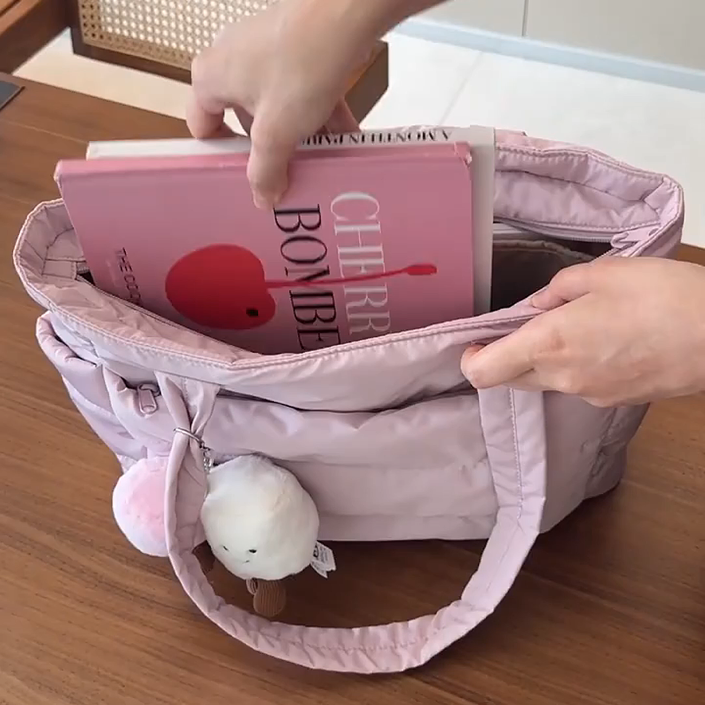 人见人爱！粉色托特简约大容量通勤手提包轻便尼龙布大学生单肩包,淘宝优惠券,粉丝福利购,淘宝优惠卷