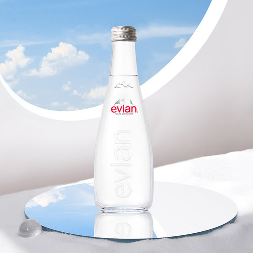 法国evian依云进口玻璃瓶天然矿泉水330ml-750ml弱碱性家庭饮用水 - 图2