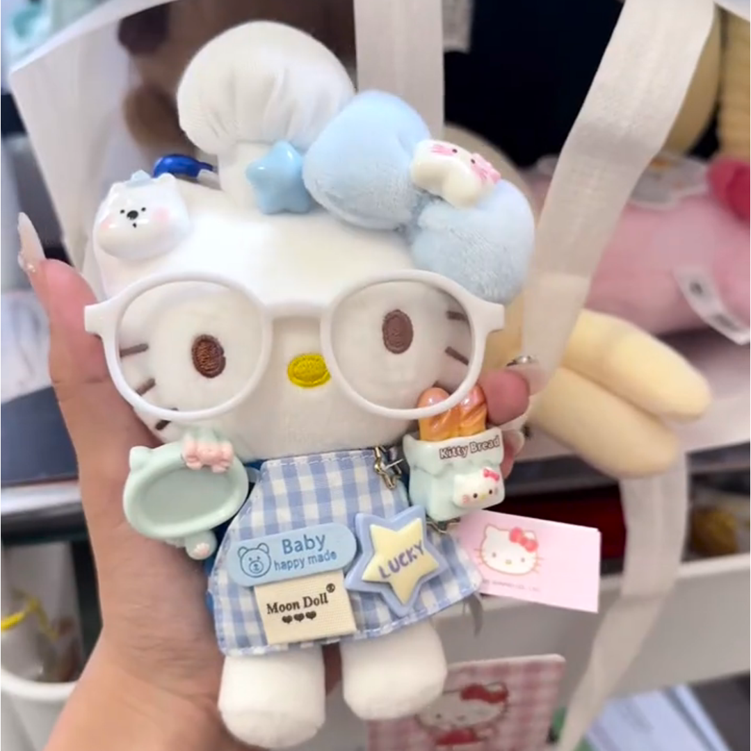 网红爆款可爱Kitty包包挂件清冷系透色眼镜蓝色围裙装饰kt钥匙扣 - 图0