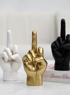 新款直销美式创意竖中指手指雕塑家居卧室个性桌面跨境新品树脂工