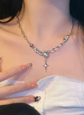 甜酷辣妹风月光石项链女ins潮轻奢小众高级感锁骨链网红同款颈链