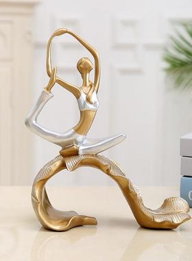 新款直销欧式现代简约瑜伽少女创意客厅摆件卧室房间样板间布置家