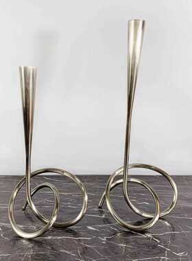 直销新款现代简约欧式几何L形扭转烛台摆件样板房售楼处餐桌软装