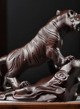 黑檀木雕老虎摆件实木质上山虎生肖工艺品家居办公桌面装饰工艺品