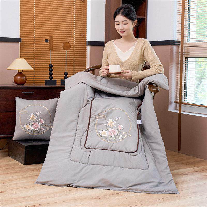高克重磨毛新中式绣花抱枕被子二合一可折叠毯子午睡靠枕靠垫两用,淘宝优惠券,粉丝福利购,淘宝优惠卷