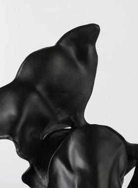 现酒代约轻奢雕塑抽象术摆Z99631-2件店大堂客厅玄简关桌面设计师