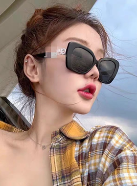 正确版！辛芷蕾同款复古蝶形太阳眼镜女防紫外线遮阳镶钻字母墨镜