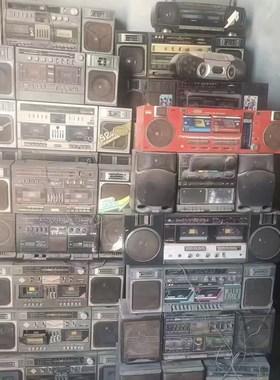 老式黑白电视机老物件收音机民俗老一辈怀旧民宿装饰摆件影视道具