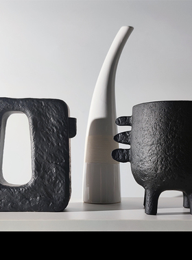 极简北欧黑色抽象树脂花瓶摆件侘寂样板房客厅玄关桌面家居装饰品