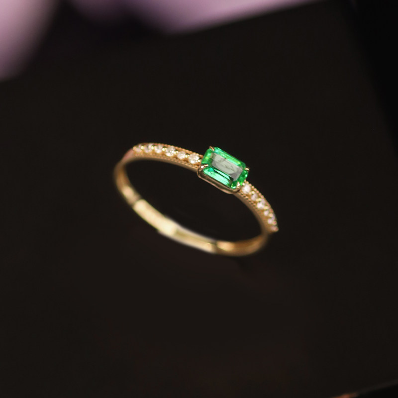 QUEENA.Z 2026 New Designer Series Women’s Emerald Ring HK460306006