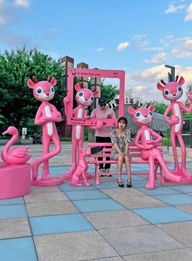 户外卡通鹿雕塑摆件玻璃钢园林景观造景网红打卡商场美陈装饰小品