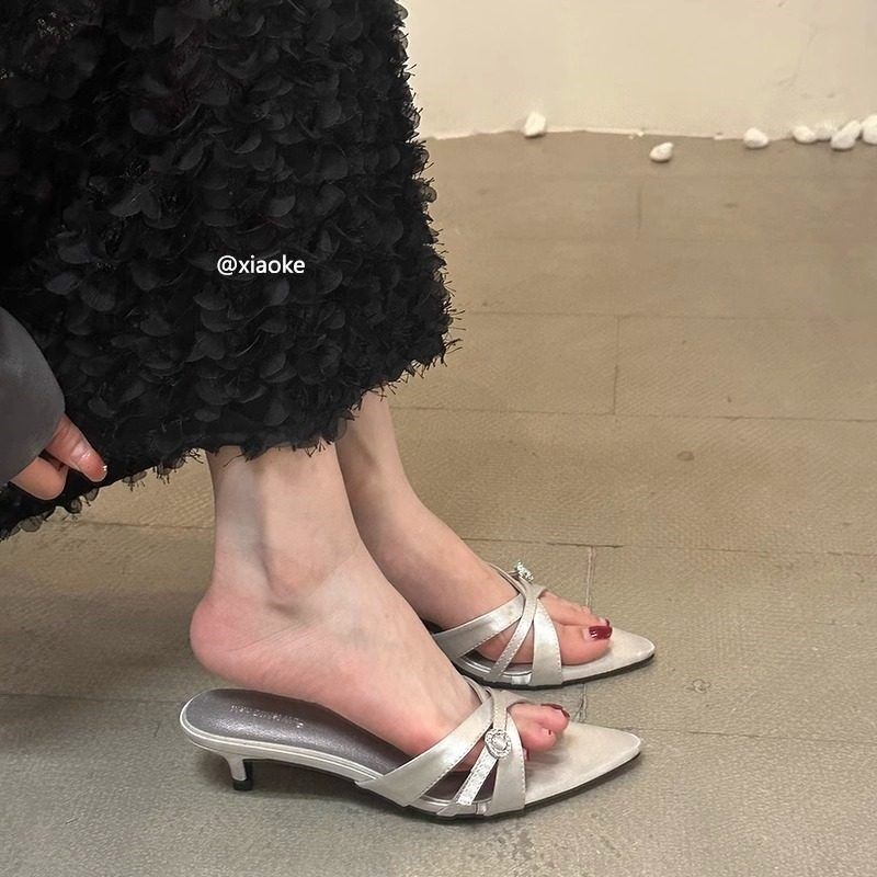 大码女鞋41一43胖脚宽肥法式尖头细跟拖鞋女交叉带气质小猫跟凉拖,淘宝优惠券,粉丝福利购,淘宝优惠卷