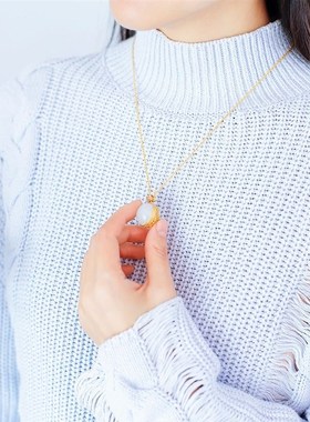 新款古风小众复古吊坠精致时尚简约镶嵌苏工香囊双面佩戴吊坠女