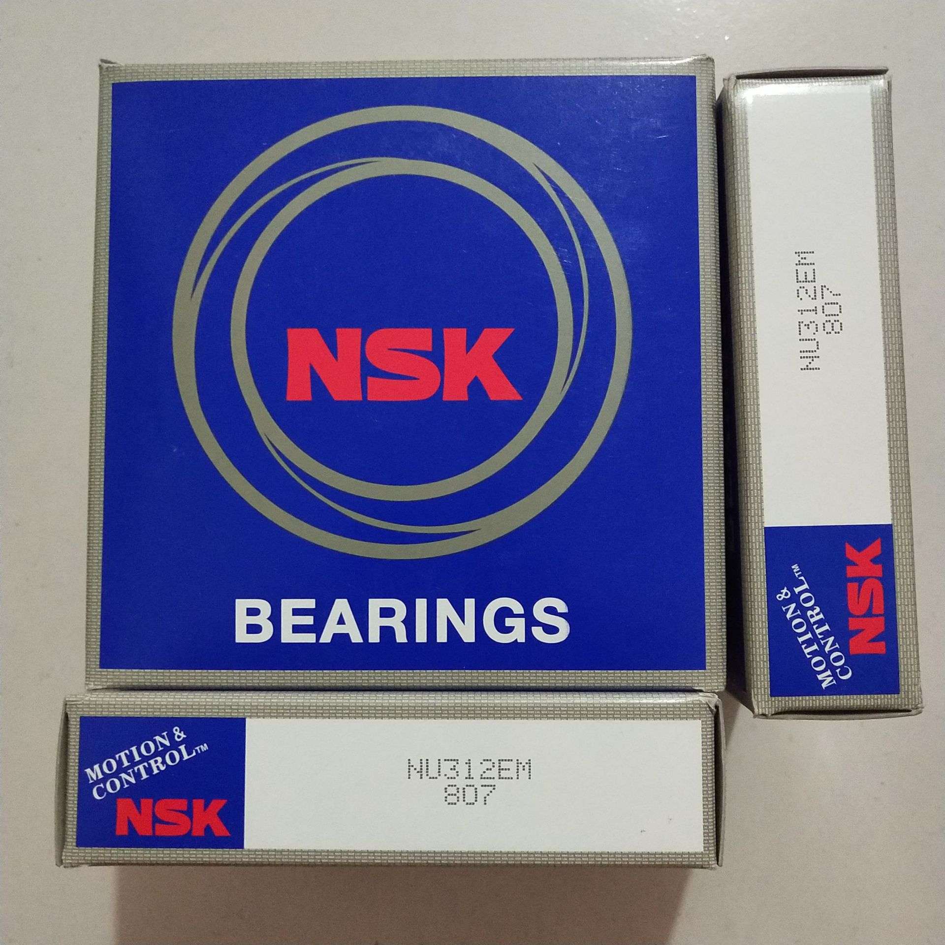 日本NSK轴承NJ NU203 204 205 206 207 208 209 210 211 W M C3 - 图2