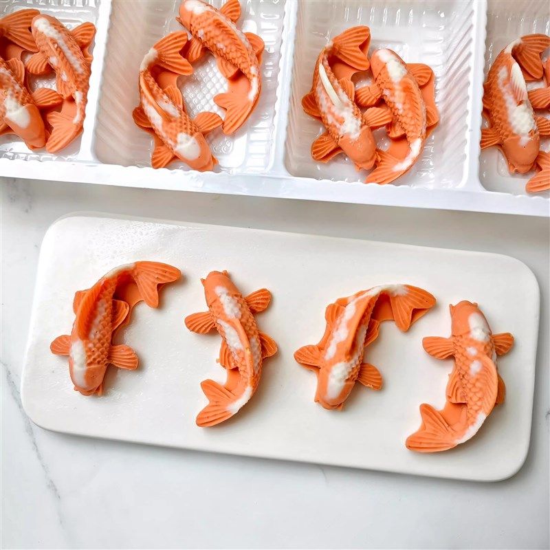 烘焙蛋糕装饰巧克力小鲤鱼摆件中式金鱼摆盘成品插件.巧克力配件,淘宝优惠券,粉丝福利购,淘宝优惠卷