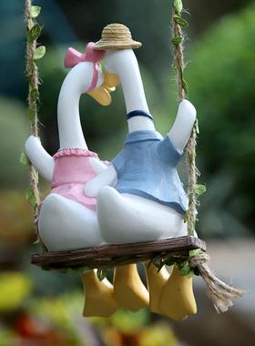 直销新款创意卡通情侣鸭吊脚挂件客厅家居卧室装饰品树脂工艺品摆