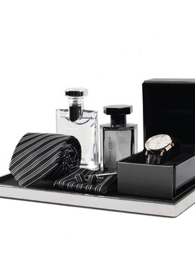 黑白轻奢样板房衣柜衣帽间卧室衣服鞋子摆件裙子西服展Z厅软装饰