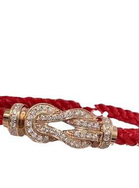 V金费家高版马蹄扣小众设计大号8字扣满钻男女中国红手绳新年礼物