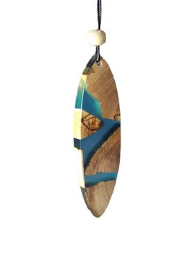 环氧树脂项链海洋宁静手工制作的环氧树脂和橄榄木枪形冲浪板吊坠