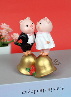 网红款情侣迷你小猪创意车载卡通摆件送男女朋友超可爱装扮生日礼