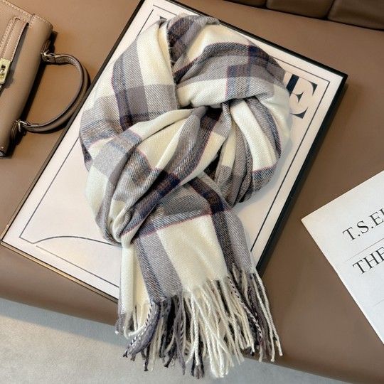米白色男女情侣格子围巾2025新款韩系冬季高级感百搭学生保暖围脖
