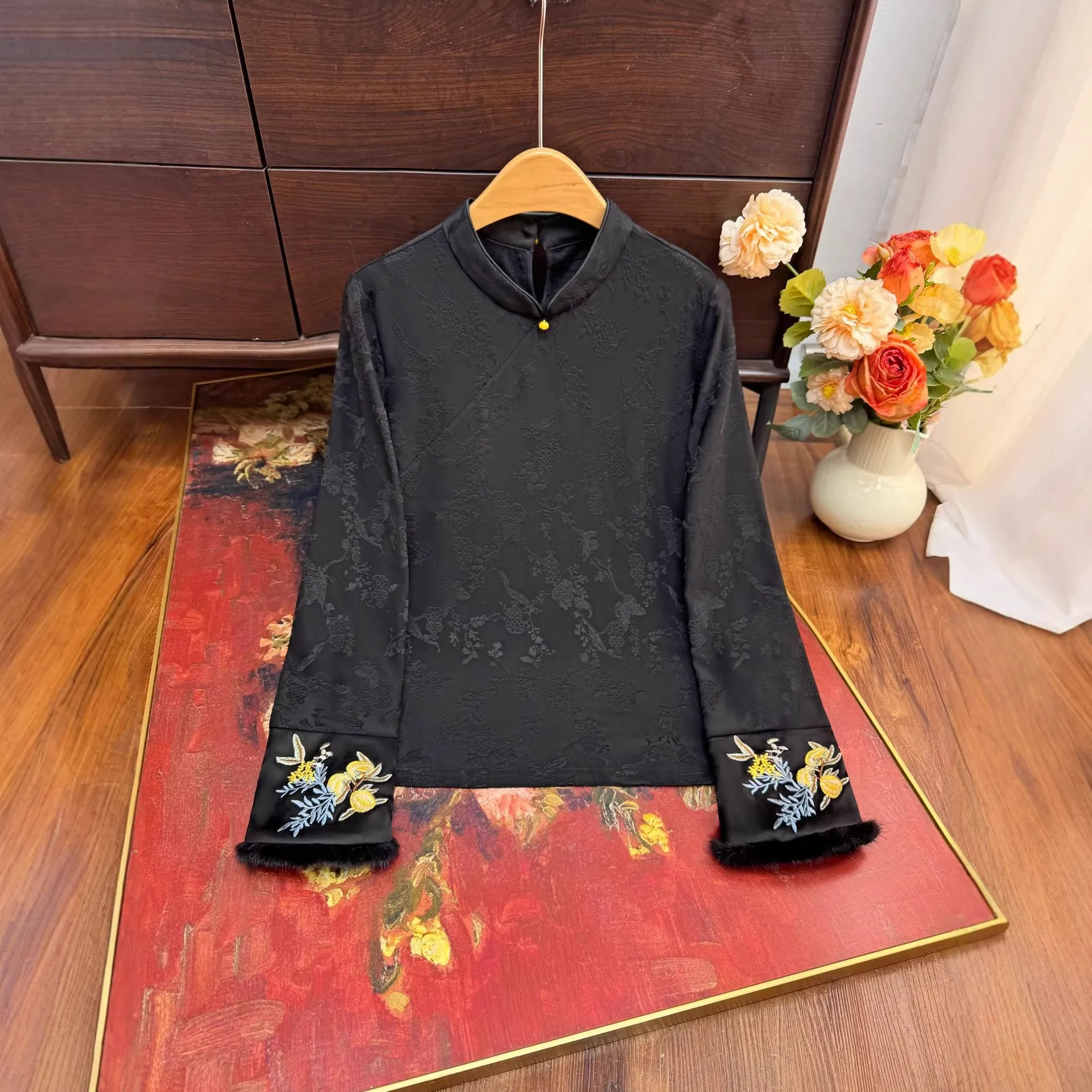 新中式袖口刺绣真水貂提花打底衫2026春季新款立领时尚简约内搭女,淘宝优惠券,粉丝福利购,淘宝优惠卷