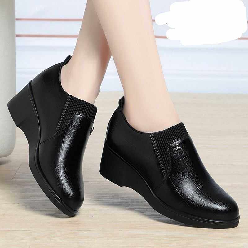 春秋新款女士皮鞋中老年妈妈鞋黑色皮鞋酒红色女单鞋百搭粗跟皮鞋,淘宝优惠券,粉丝福利购,淘宝优惠卷