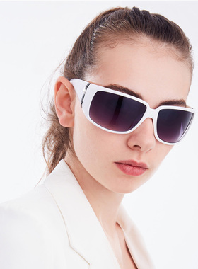 大弯度偏光女士太阳镜大红色白色墨镜女款时尚宽腿防风护目镜大脸