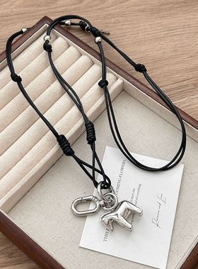 DH7抽拉皮绳小马吊坠情侣项链