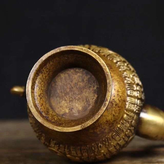 Antique literary play pure copper relief Baifu high wine pot tea kettle household desktop ornaments retro collection old objects