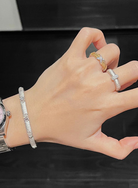 复古重工银色拉丝排钻戒指