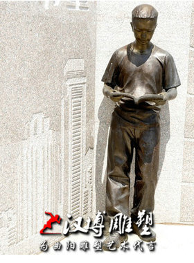 玻璃钢铸铜雕塑读书看报纸人物雕像户外广场公园景观雕塑可定制