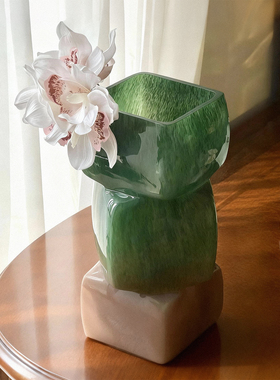 复古中古风绿色小众琉璃花瓶