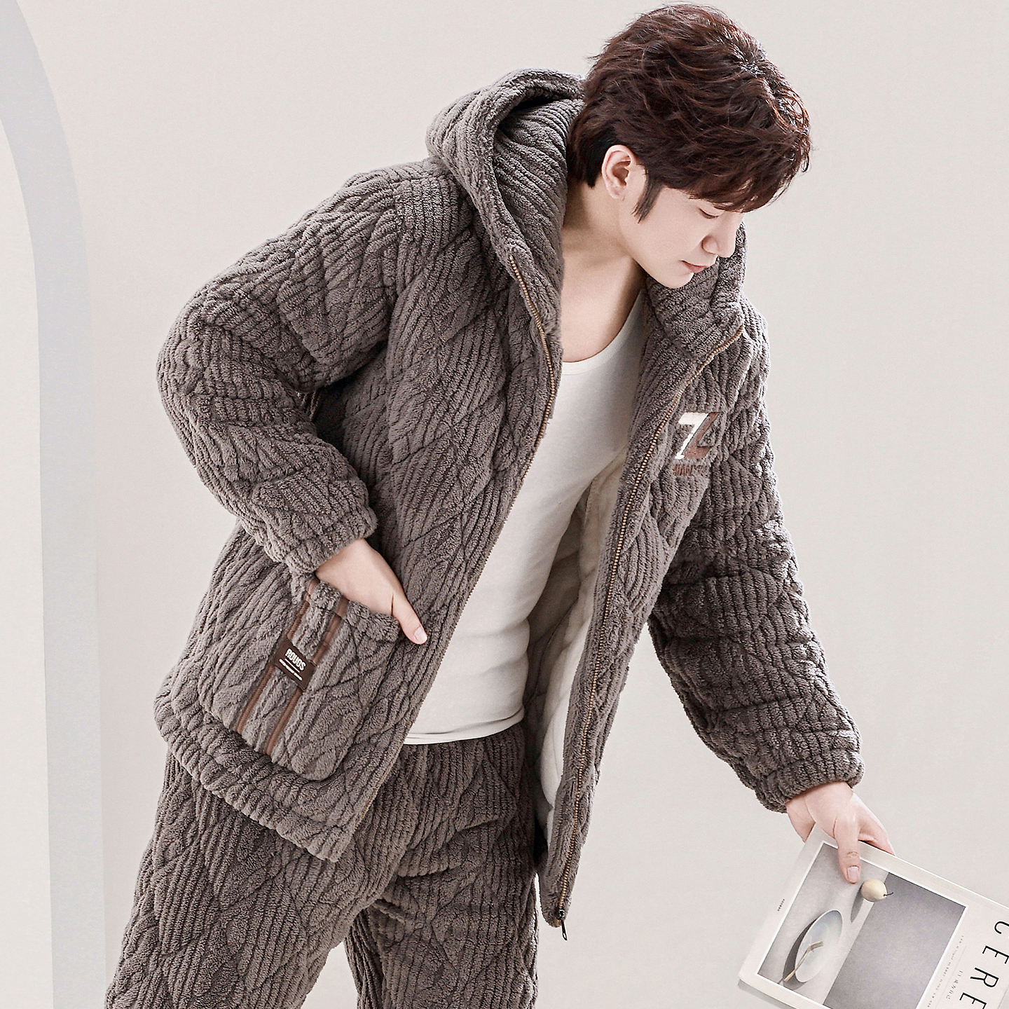 男士睡衣连帽冬季天三层夹棉袄珊瑚绒加厚法兰绒2025年新款家居服 - 图2