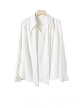 样板间卧室衣帽摆件组合售