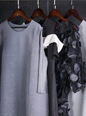 极简约轻奢样板房衣帽间全