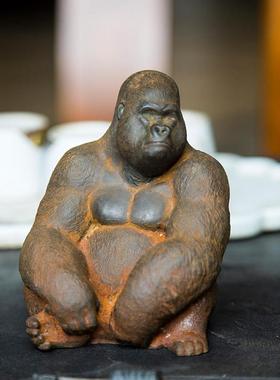 创意仿铸铁铁锈迷你大猩猩动物桌面小摆件书房客厅茶台纯手工艺品