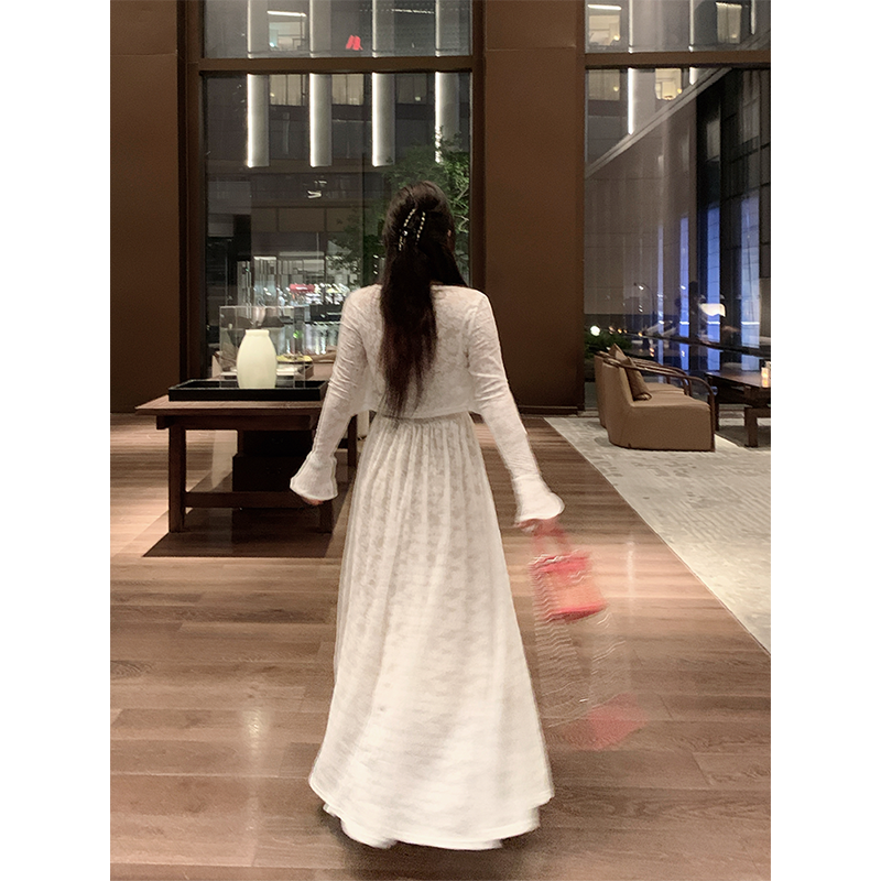 B-babes【纯欲白花】白色吊带碎花连衣裙女微胖显瘦海边长裙套装,淘宝优惠券,粉丝福利购,淘宝优惠卷