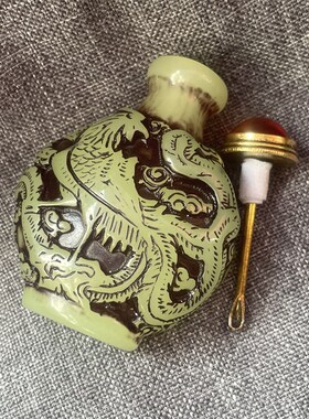 老式带勺鼻烟壶古董怀旧鼻烟具配饰用品J古典鼻壶瓶子把玩畅销龙