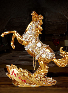 欧式马到成功红酒架子摆件现代轻奢高档客厅家用酒柜艺术装饰礼品