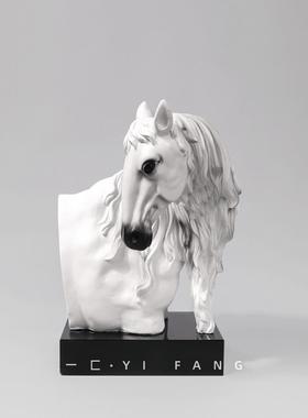 一匚 简约现代白色半身骏马树脂雕塑 样板间售楼处客厅装饰品摆件
