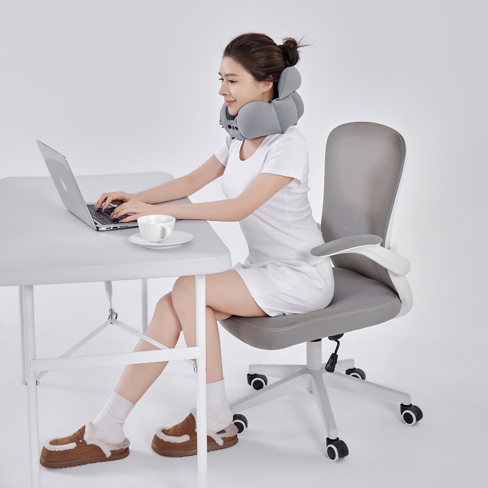 充气U型枕便携飞机旅行枕护颈枕防漏气午休枕头办公室午睡神器