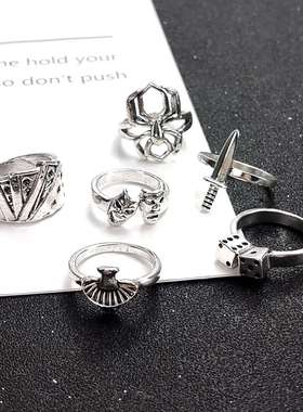 极速Personalitjy new ring spider grimace playing card fashio
