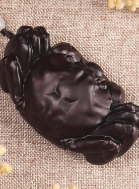 手把件男士随身把玩挂绳黑檀木实木雕刻螃蟹钳手里有钳挂饰工艺品