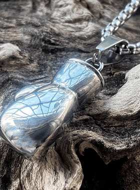 ROCK PUNK霸气拳击套男士吊坠高级感嘻哈欧美挂件个性钛钢项链